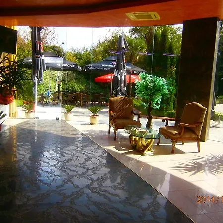 Cabana & Relax Bar